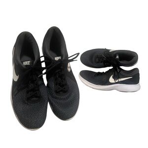 Nike Revolution 4 Shoes